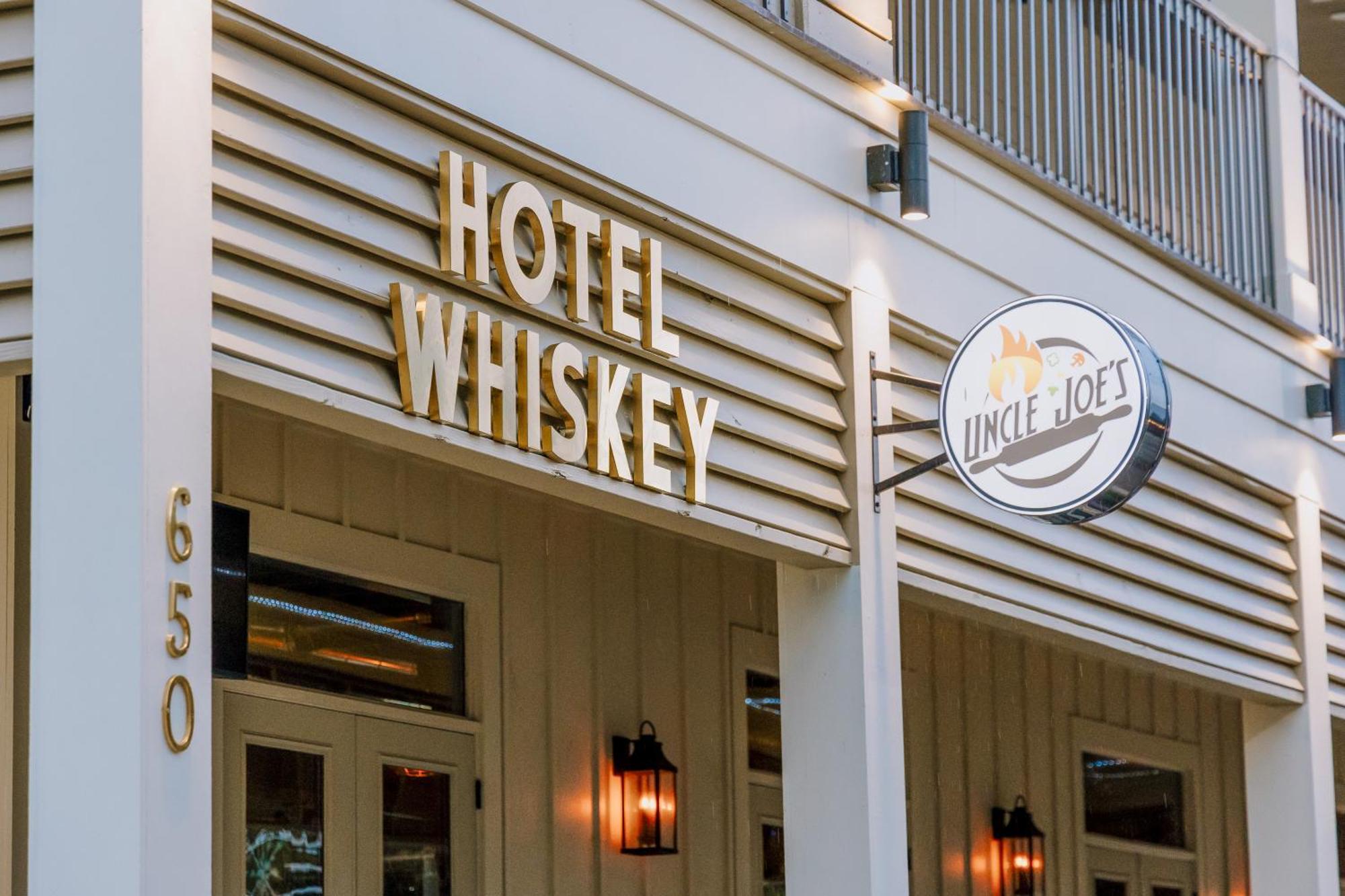 Hotel Whiskey In 帕斯卡古拉 外观 照片